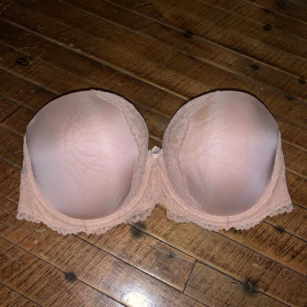 Victoria’s Secret Lacy nude Dream Angels multi-way 32DDD bra